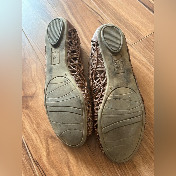 Open toe flats - size 8 - Picture 2 of 2